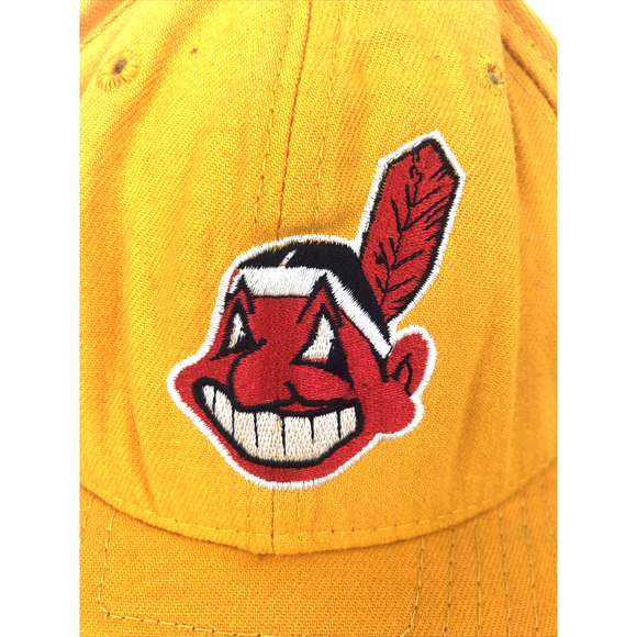 RARE Vintage Cleveland Indians Yellow Snapback Hat Chief Wahoo New Era Med/Lg - Picture 2 of 10